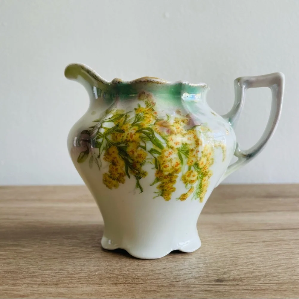 ✨ Vintage ✨ Antique Porcelain Creamer Hand Painted Weimar Republic of Germany